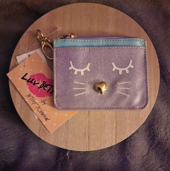 Betsey Johnson Accessories - Nwt Betsey Johnson card holder/ money 💰 holder with key chain.